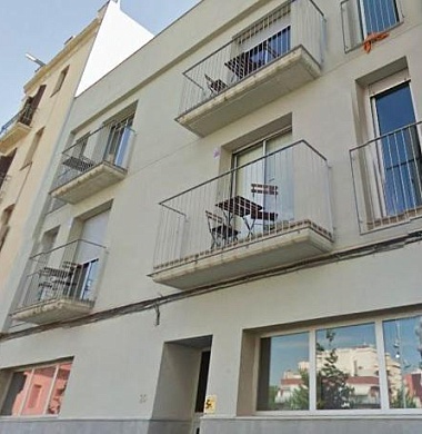 Жилое здание в современном районе Барселоны рядом с площадью Испании